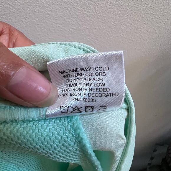 Reel Legends Shorts Women's Small Green Lightweight Casual Ladies 32x12 Fishing - Picture 6 of 6